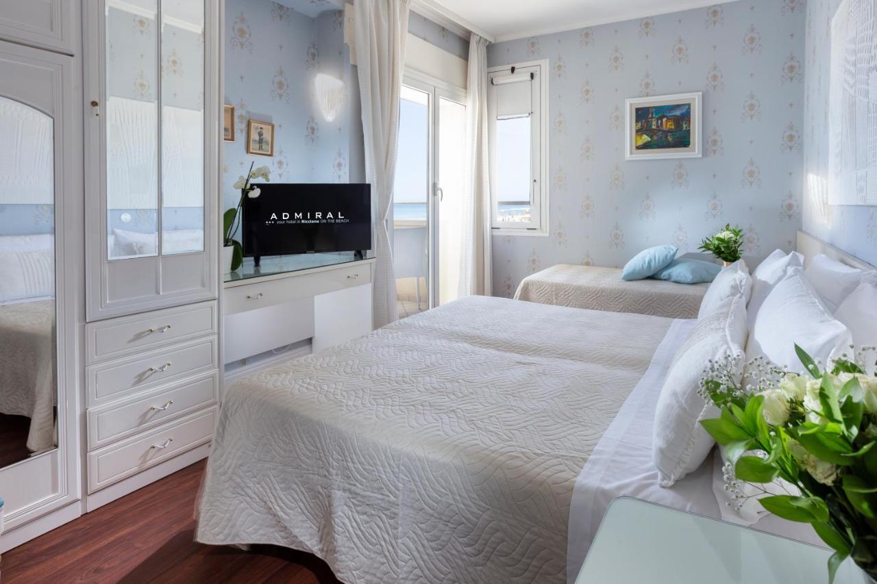 Hotel Admiral - On The Beach Riccione Esterno foto