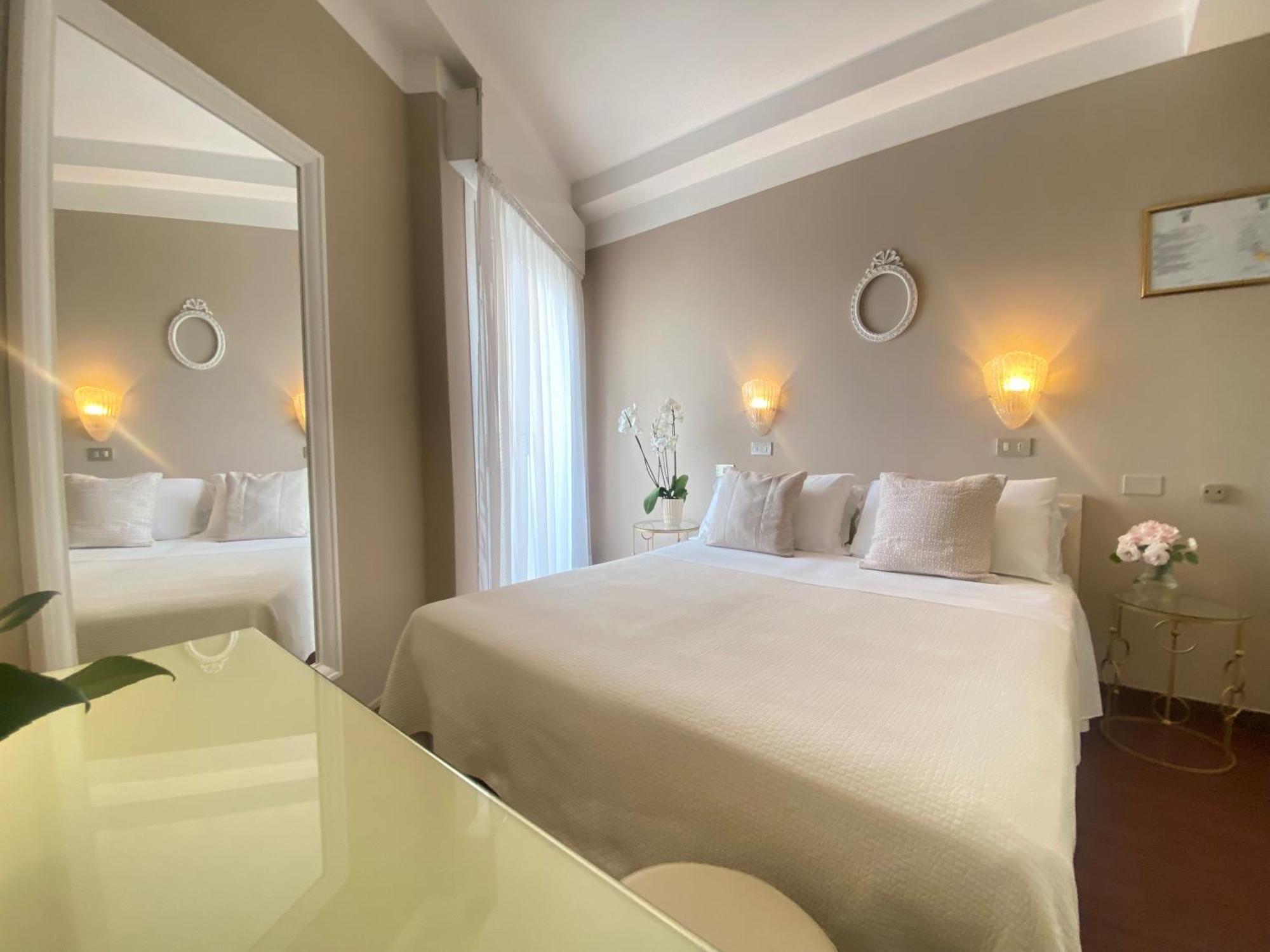 Hotel Admiral - On The Beach Riccione Esterno foto
