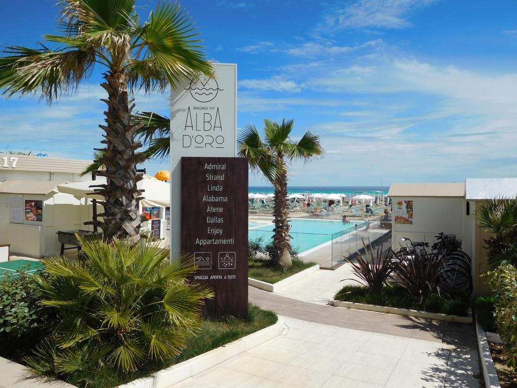 Hotel Admiral - On The Beach Riccione Esterno foto