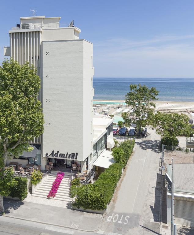 Hotel Admiral - On The Beach Riccione Esterno foto